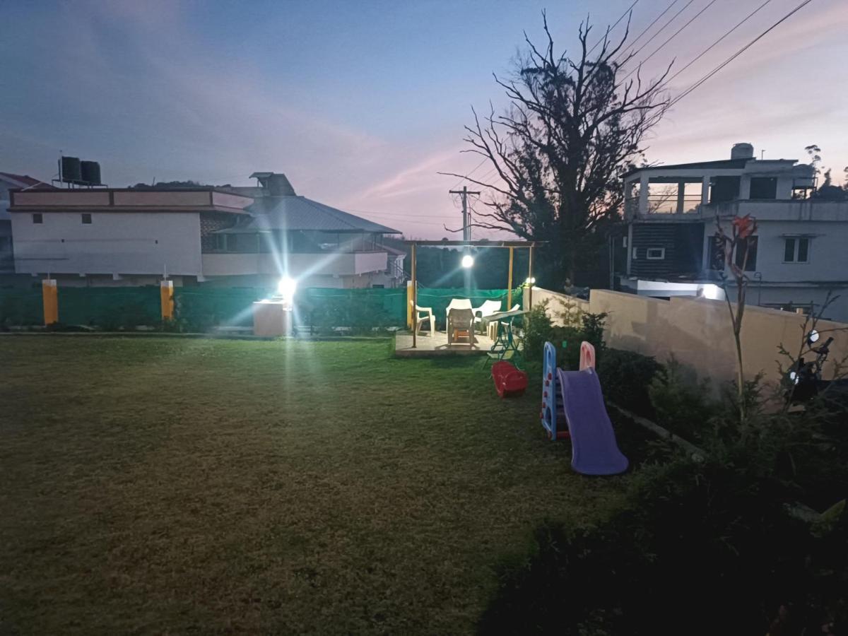 Bed and Breakfast Rose Garden Enclave For Families & Executives Udagamandalam Exterior foto